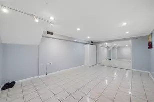 9005 Sherry Ln, Des Plaines, IL 60016 - Photo 22