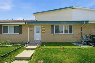 9005 Sherry Ln, Des Plaines, IL 60016 - Photo 1