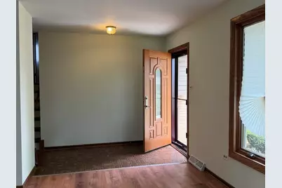 8120 Christeen Drive, Justice, IL 60458 - Photo 2