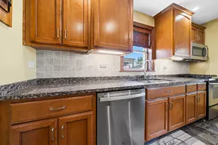 11020 S Lawndale Ave, Chicago, IL 60655 - Photo 10