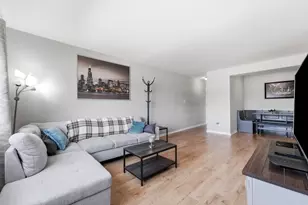 4623 N Chester Ave, Chicago, IL 60656 - Photo 4