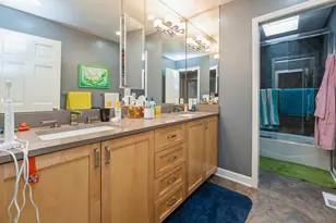 445 Blue Ash Dr, Buffalo Grove, IL 60089 - Photo 18