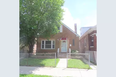 10549 S Indiana Avenue, Chicago, IL 60628 - Photo 1