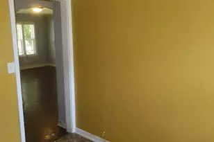 10549 S Indiana Ave, Chicago, IL 60628 - Photo 6