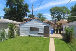 10549 S Indiana Ave, Chicago, IL 60628 - Photo 16