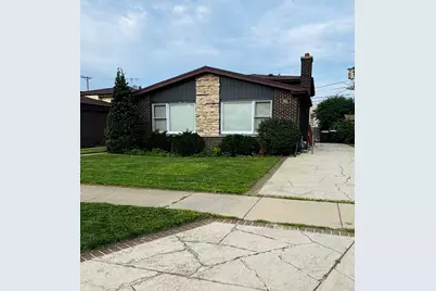 7011 N Hamlin Avenue, Lincolnwood, IL 60712 - Photo 1