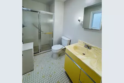 7011 N Hamlin Avenue, Lincolnwood, IL 60712 - Photo 12