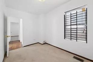 6521 S St Lawrence Ave, Chicago, IL 60637 - Photo 8
