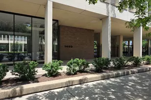1450 E 55th Pl, Chicago, IL 60637 - Photo 2