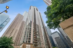222 N Columbus Dr, Chicago, IL 60601 - Photo 2
