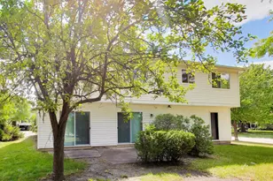 2 Oakmont Ct, Streamwood, IL 60107 - Photo 28