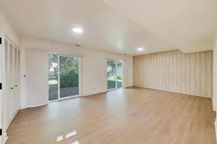 2 Oakmont Ct, Streamwood, IL 60107 - Photo 20
