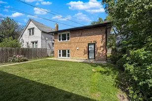 10536 S Wentworth Ave, Chicago, IL 60628 - Photo 8