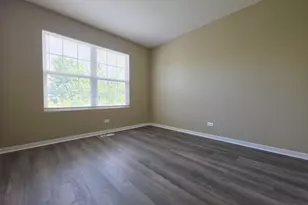 207 Springbrook Trail S, Oswego, IL 60543 - Photo 10