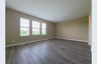 207 Springbrook Trail S, Oswego, IL 60543 - Photo 6