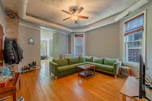 3744 N Clifton Ave, Chicago, IL 60613 - Photo 2