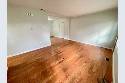 808 Sunset Circle, Streamwood, IL 60107 - Photo 2
