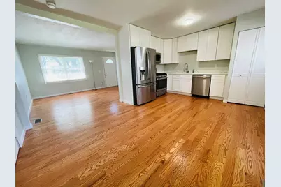 808 Sunset Circle, Streamwood, IL 60107 - Photo 4
