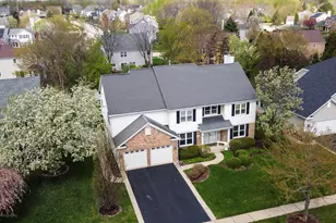 1660 Castillian Way, Mundelein, IL 60060 - Photo 4