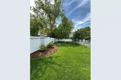 1660 Castillian Way, Mundelein, IL 60060 - Photo 74