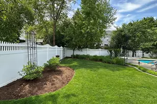 1660 Castillian Way, Mundelein, IL 60060 - Photo 74