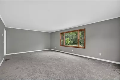 802 Darwin Drive, Machesney Park, IL 61115 - Photo 8