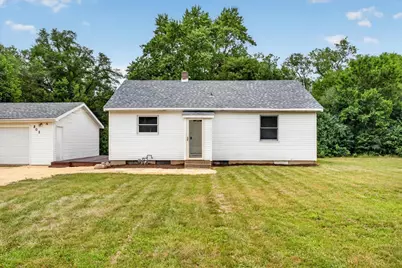 802 Darwin Drive, Machesney Park, IL 61115 - Photo 2