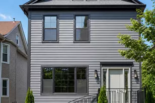1962 W Wilson Ave, Chicago, IL 60640 - Photo 2