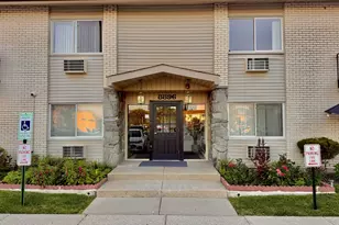 8896 David Pl, Des Plaines, IL 60016 - Photo 2
