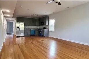 619 E Groveland Park, Chicago, IL 60616 - Photo 4