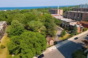 619 E Groveland Park, Chicago, IL 60616 - Photo 2