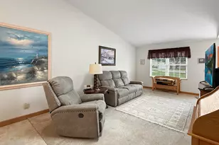 562 Pine Meadow Dr, Dixon, IL 61021 - Photo 4