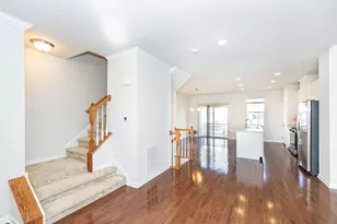 69 Nicholas Dr W, Des Plaines, IL 60016 - Photo 10