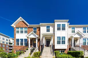 69 Nicholas Dr W, Des Plaines, IL 60016 - Photo 1