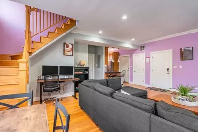 2551 W Arthur Avenue #2E, Chicago, IL 60645 - Photo 4
