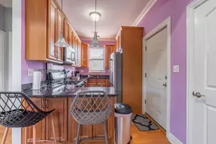2551 W Arthur Ave, Chicago, IL 60645 - Photo 8