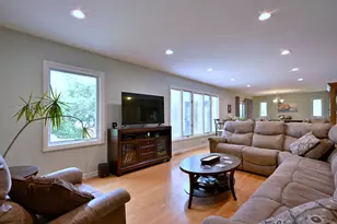 823 Milbeck Ave, Elk Grove Village, IL 60007 - Photo 20