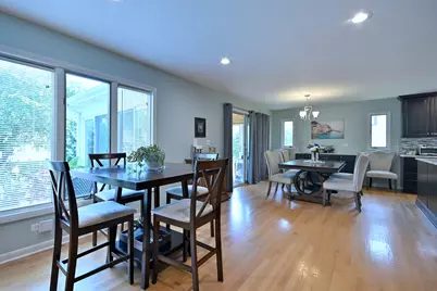 823 Milbeck Avenue, Elk Grove Village, IL 60007 - Photo 22
