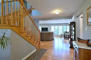 823 Milbeck Ave, Elk Grove Village, IL 60007 - Photo 4