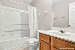 487 S Litchfield Dr, Round Lake, IL 60073 - Photo 12