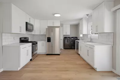 1060 Warwick Lane, Elk Grove Village, IL 60007 - Photo 10