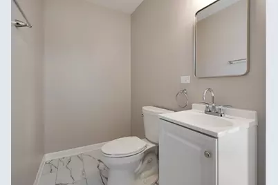 1060 Warwick Lane, Elk Grove Village, IL 60007 - Photo 14