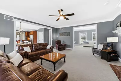 40W612 N Blue Lake Circle, Campton Hills, IL 60175 - Photo 10