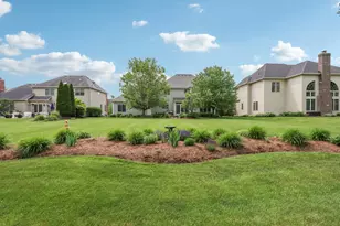 40W612 N Blue Lake Cir, Campton Hills, IL 60175 - Photo 44