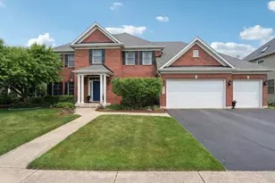 40W612 N Blue Lake Cir, Campton Hills, IL 60175 - Photo 46