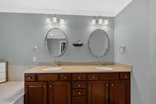 40W612 N Blue Lake Cir, Campton Hills, IL 60175 - Photo 22