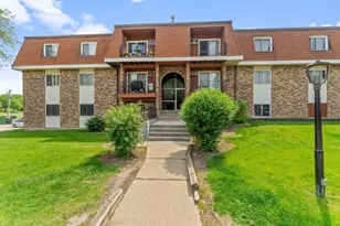 1195 Meadow Ln, Hoffman Estates, IL 60169 - Photo 1