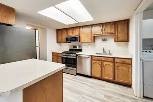 816 Mansfield Ct, Schaumburg, IL 60194 - Photo 6