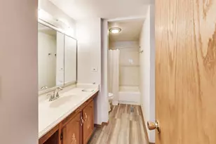 816 Mansfield Ct, Schaumburg, IL 60194 - Photo 10