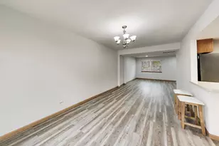 816 Mansfield Ct, Schaumburg, IL 60194 - Photo 4